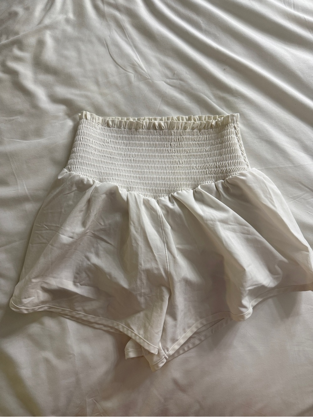 Aerie Offline Real Me Smocked Running Short WHITE with pockets